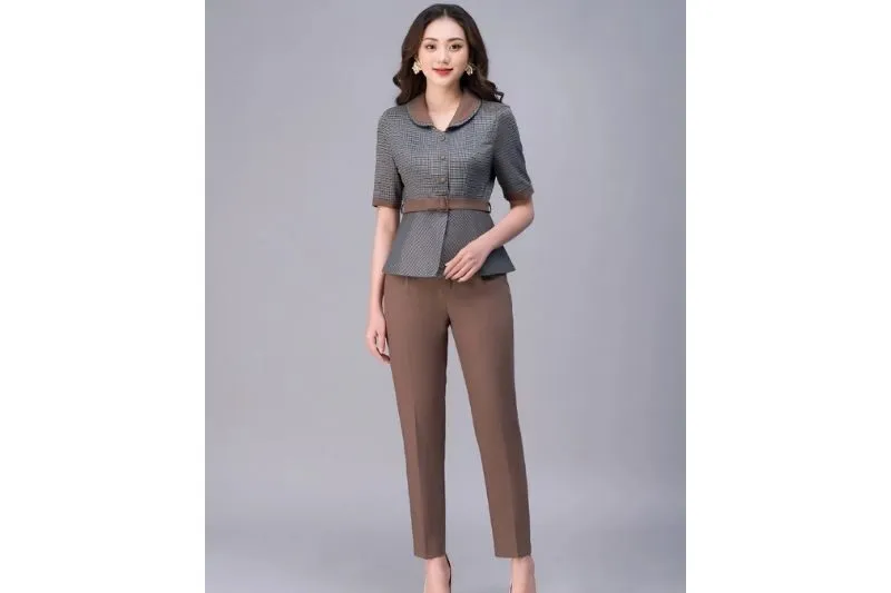 Áo ký giả với quần tây