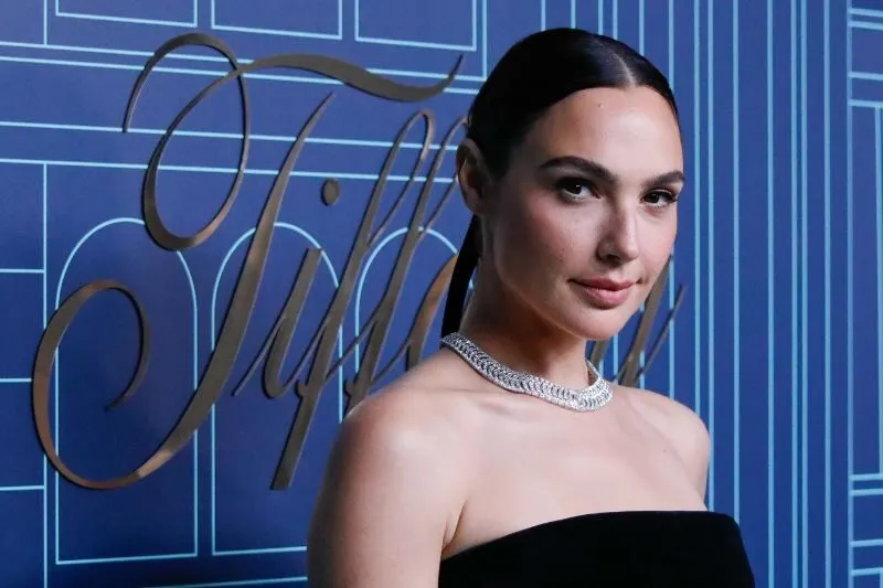 Gal Gadot - Sự kết hợp giữa vẻ đẹp và trí tuệ