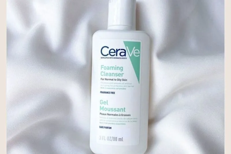 Ưu và nhược điểm của sữa rửa mặt Cerave cho da dầu mụn